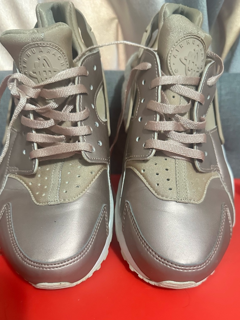 Women’s Metallic Rose Gold Nike Huarache Sneakers - Picture 5 of 6